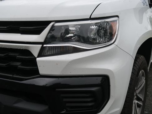 Used 2022 Chevrolet Colorado W/T w/ Custom Special Edition RWD image 17