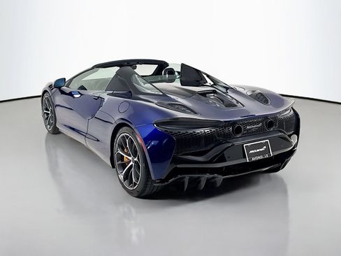 Used 2025 McLaren Artura Spider RWD image 5