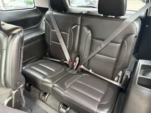 Used 2018 GMC Acadia SLT image 20