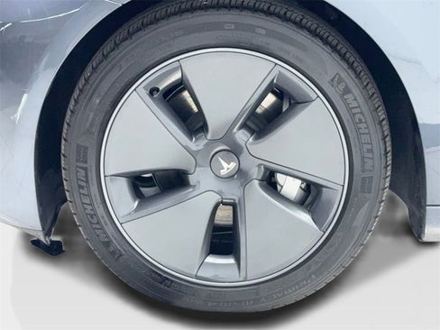 Used 2023 Tesla Model 3 Standard Range image 55