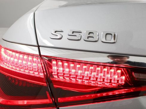 Used 2022 Mercedes-Benz S 580 4MATIC Sedan image 31