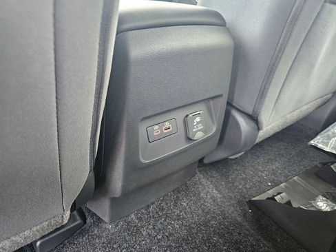 New 2025 Nissan Frontier SV w/ SV Convenience Package image 11