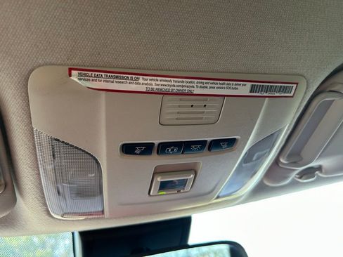 Used 2022 Toyota Corolla LE image 26