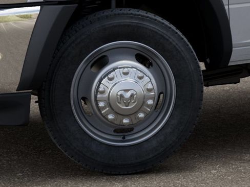 New 2026 RAM 4500 Tradesman w/ Chrome Appearance Group AWD/4WD image 9
