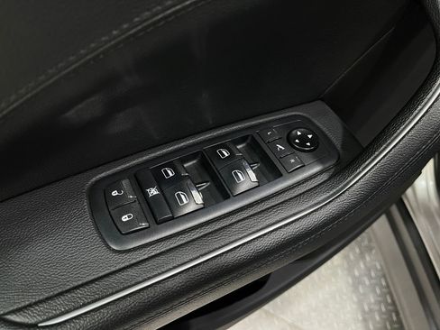 Used 2021 Maserati Levante AWD/4WD image 14