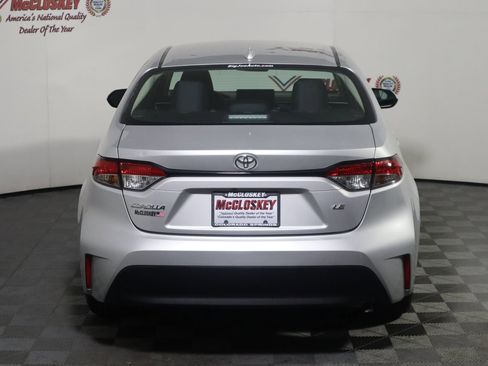 Used 2025 Toyota Corolla LE image 7