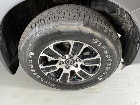 Used 2024 Nissan Titan SV AWD/4WD image 14