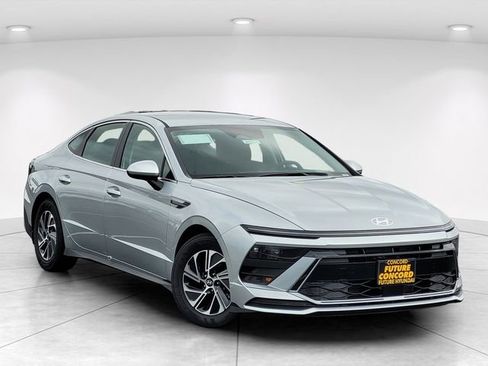 New 2026 Hyundai Sonata Blue FWD image 1