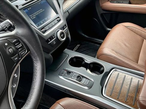Used 2020 Acura MDX SH-AWD w/ Technology Package image 18