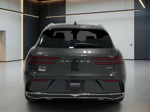 Certified 2026 Genesis GV70 2.5T Advanced image 6