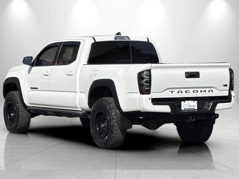 Used 2021 Toyota Tacoma TRD Off-Road w/ TRD Premium Off Road Package AWD/4WD image 6