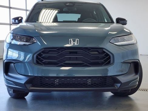 Used 2024 Honda HR-V Sport image 2