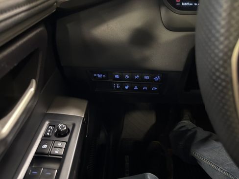 Certified 2023 Toyota Sequoia SR5 image 27