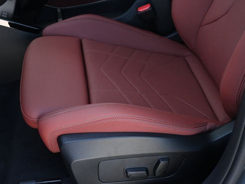 New 2026 BMW X2 xDrive28i AWD/4WD image 28