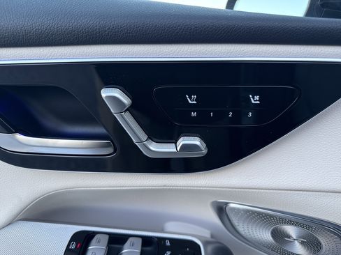 Certified 2025 Mercedes-Benz GLC 300 image 19