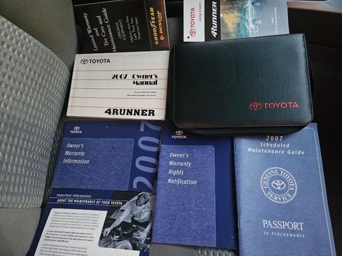 Used 2007 Toyota 4Runner Sport AWD/4WD image 25