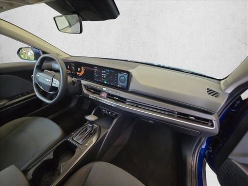 Used 2025 Kia K4 FWD image 19