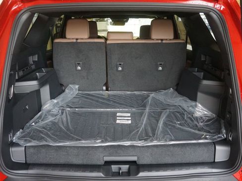 New 2026 Toyota 4Runner Limited AWD/4WD image 21