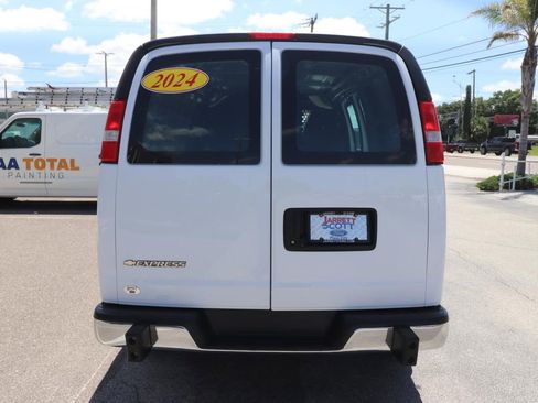Used 2024 Chevrolet Express 2500 w/ Driver Convenience Package RWD image 10