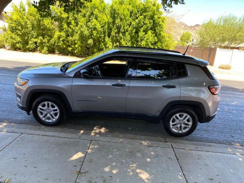 Used 2018 Jeep Compass Sport FWD image 12