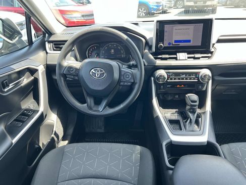 Used 2024 Toyota RAV4 XLE FWD image 7