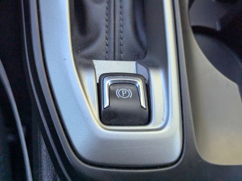 Used 2024 Chevrolet Trax LS image 32