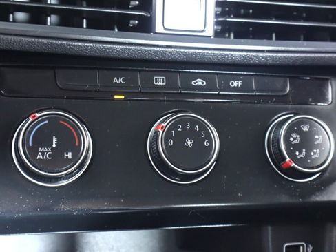 Used 2019 Volkswagen Jetta S w/ Driver Assistance Package FWD image 21