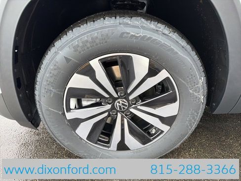 New 2026 Volkswagen Atlas SE image 28