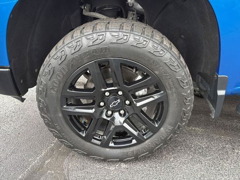Used 2024 Chevrolet Silverado 1500 LT Trail Boss w/ Convenience Package II AWD/4WD image 40