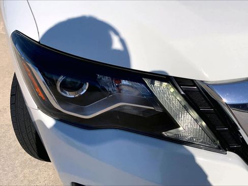 Used 2020 Nissan Pathfinder S FWD image 26