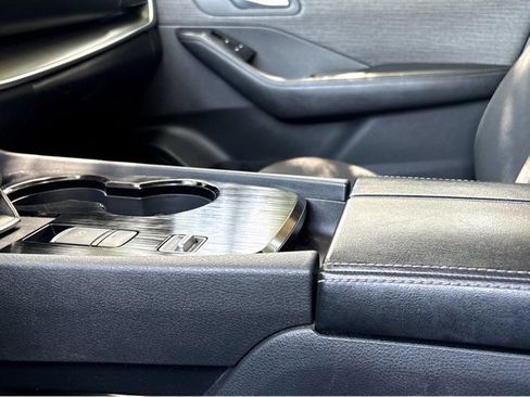Certified 2023 Nissan Rogue SV FWD image 13