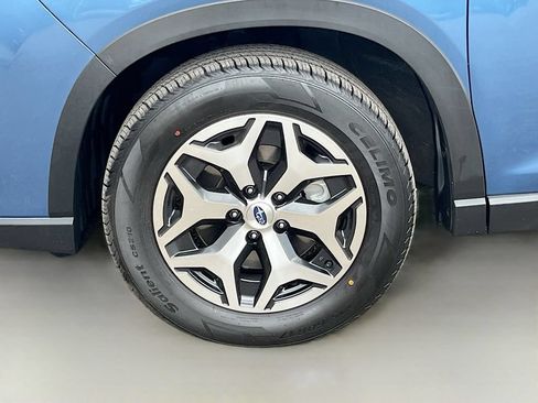 Used 2022 Subaru Forester Premium AWD/4WD image 31