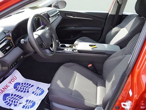 Used 2025 Toyota Camry LE image 16