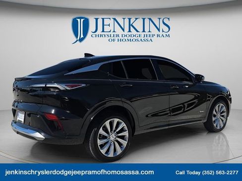 Used 2025 Buick Envista Avenir image 3