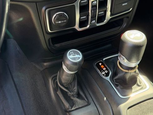 Used 2021 Jeep Wrangler Unlimited Sport AWD/4WD image 23