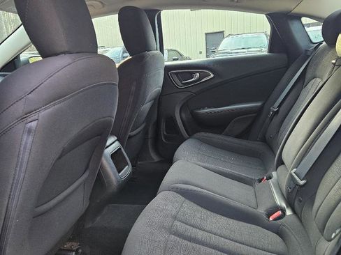Used 2015 Chrysler 200 Limited image 24