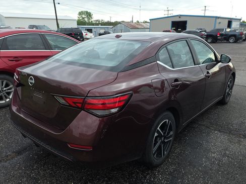 Used 2025 Nissan Sentra SV image 6
