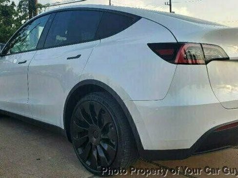 Used 2020 Tesla Model Y Long Range image 20