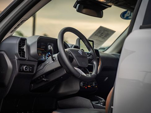 Used 2024 Ford Bronco Sport Outer Banks w/ Tech Package image 20