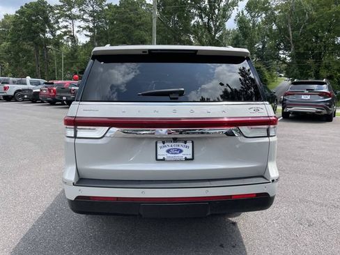 Used 2024 Lincoln Navigator L Reserve AWD/4WD image 12