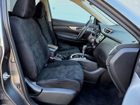 Used 2016 Nissan Rogue SV w/ SV Premium Package AWD/4WD image 11