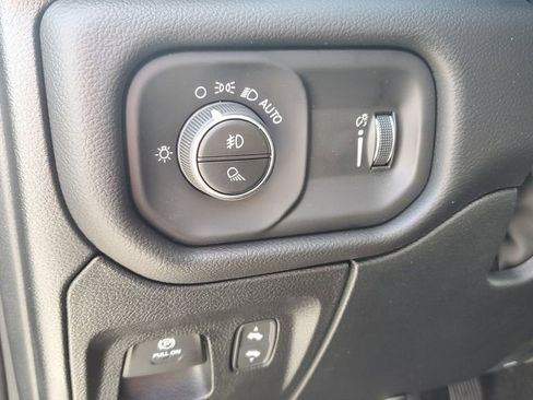 New 2026 RAM 1500 4x4 Crew Cab image 23