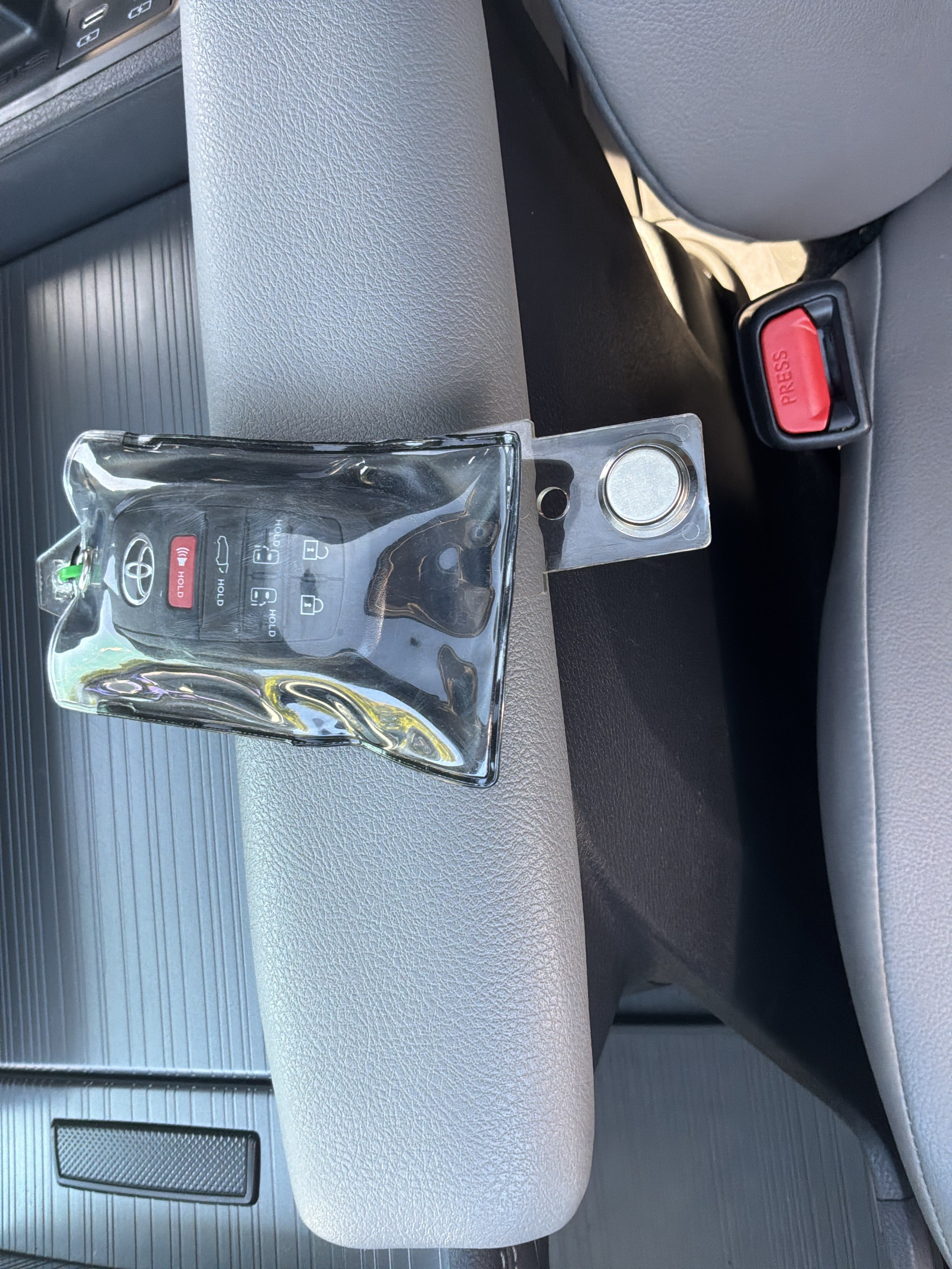 Used 2026 Toyota Sienna XLE FWD image 37