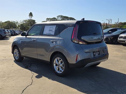 New 2025 Kia Soul LX image 6