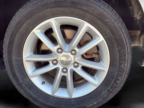 Used 2019 Dodge Grand Caravan SXT FWD image 26