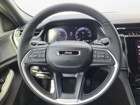 New 2025 Jeep Grand Cherokee L Altitude image 21