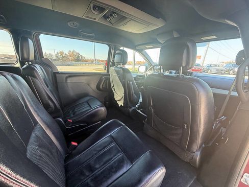 Used 2019 Dodge Grand Caravan GT image 18