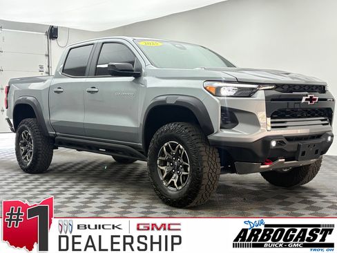 Used 2025 Chevrolet Colorado ZR2 w/ Technology Package AWD/4WD image 1