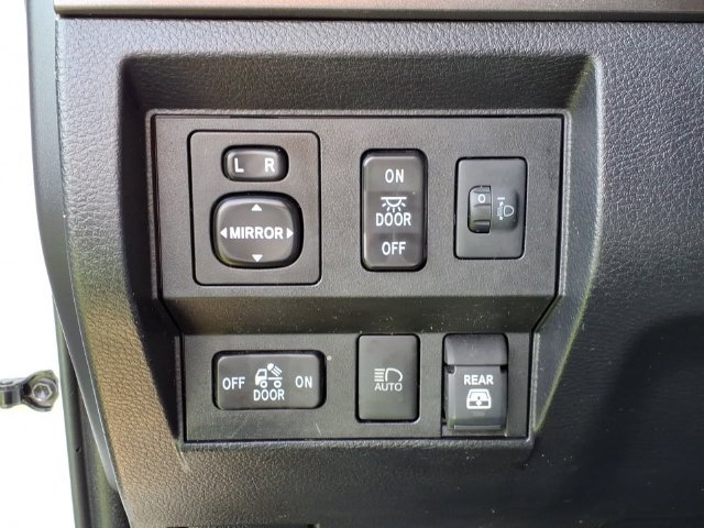 Certified 2020 Toyota Tundra SR5 w/ TRD Off-Road Package AWD/4WD image 19