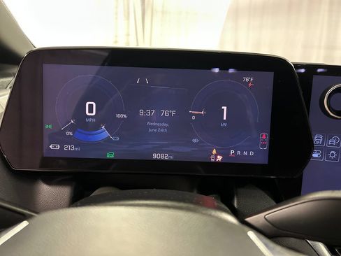 Used 2025 Chevrolet Equinox EV LT FWD image 15